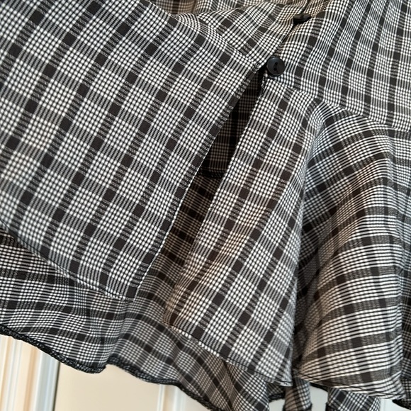 NWOT ASOS gray plaid flutter sleeve and peplum blouse Size 2 - Picture 3 of 7